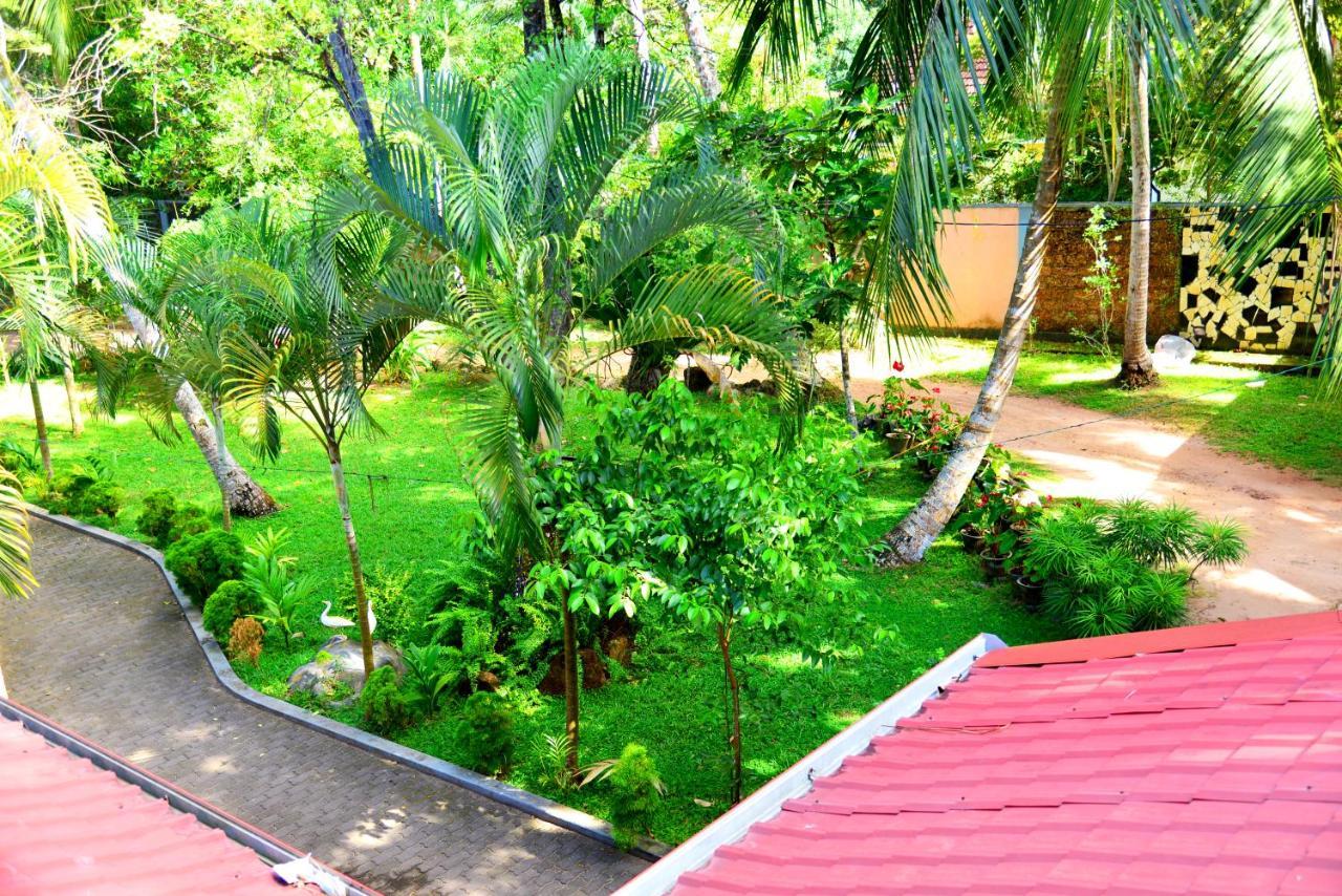 Little Villa Hotel Wadduwa Ngoại thất bức ảnh