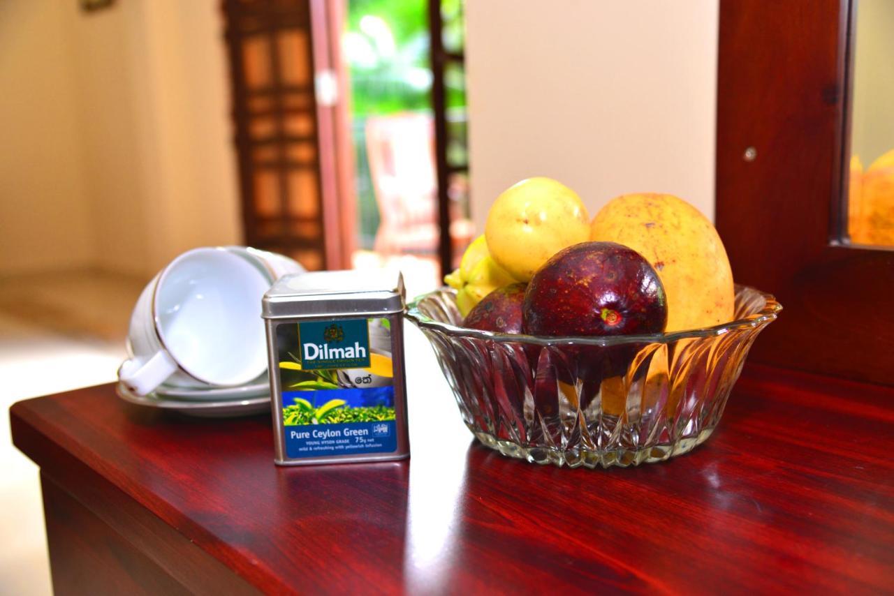 Little Villa Hotel Wadduwa Ngoại thất bức ảnh